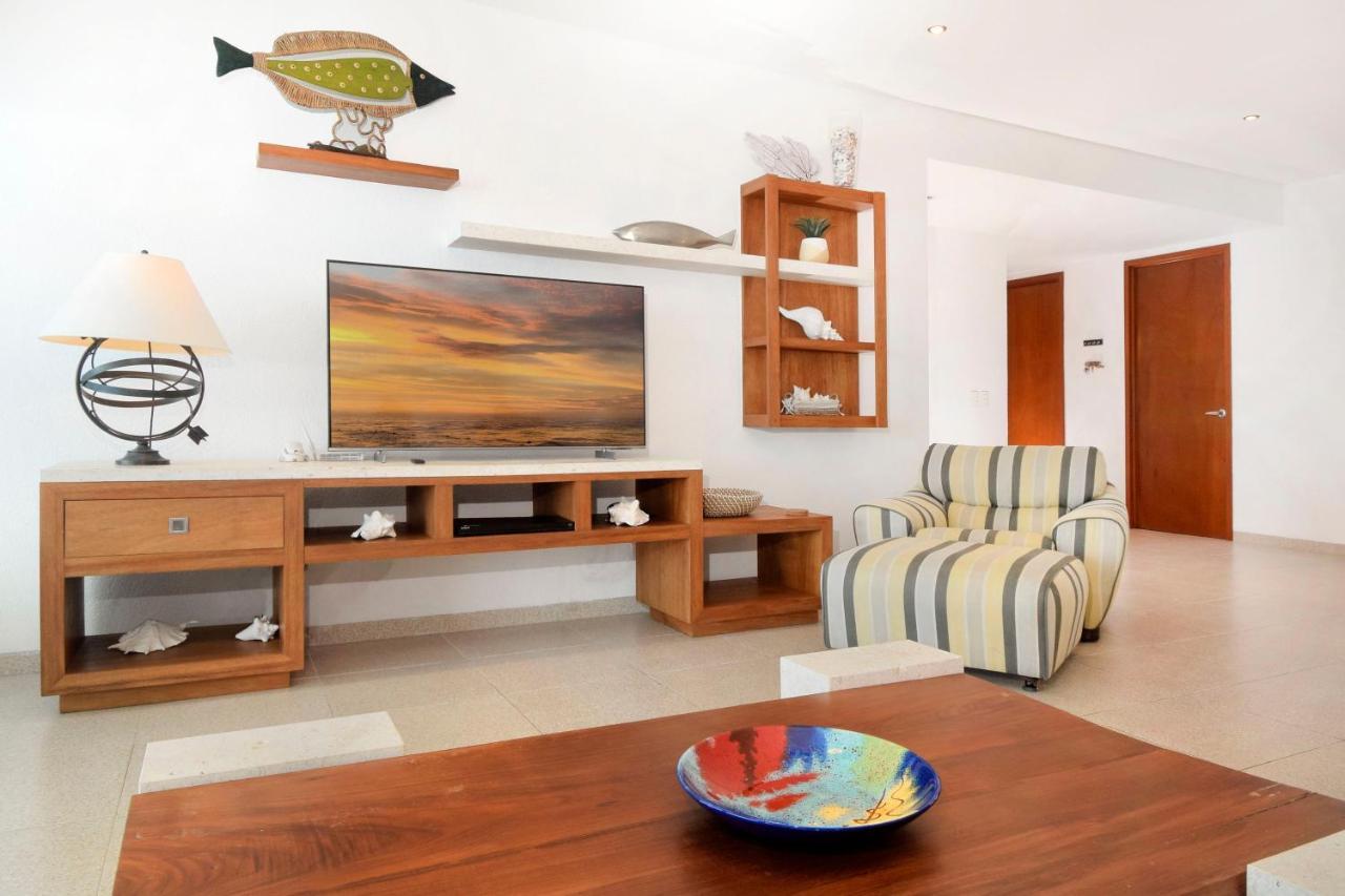 Nah Ha 601 Oceanfront With Pool Apartment *
