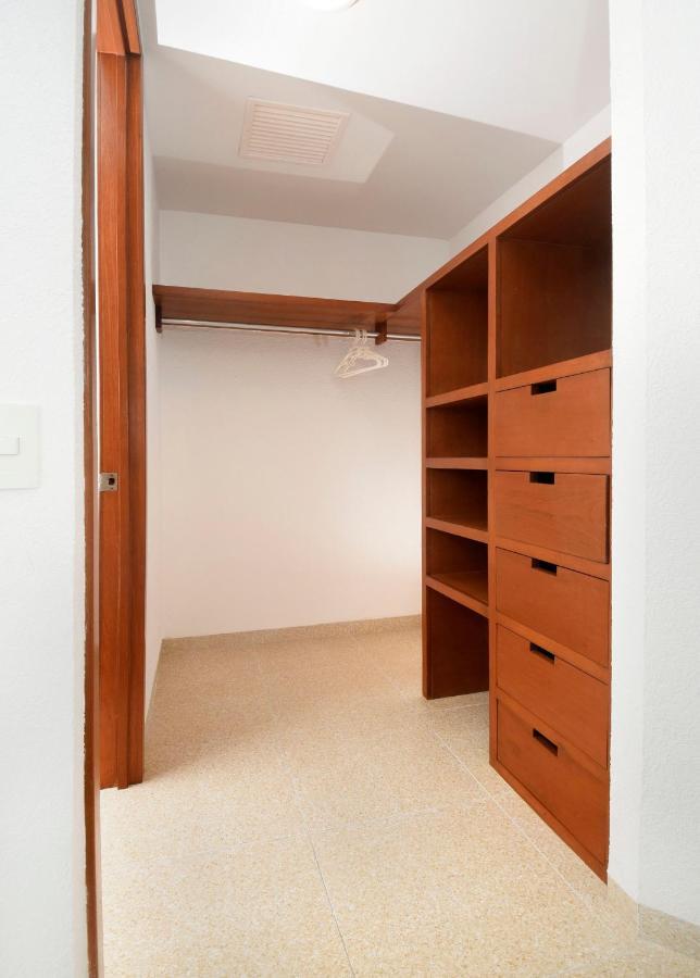 Nah Ha 601 Oceanfront With Pool Apartment